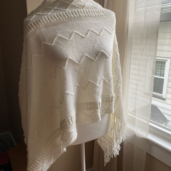 VTG boho fringe cropped poncho - Picture 4 of 6